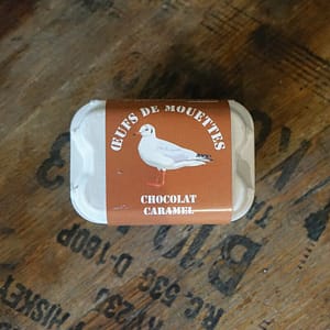 Œufs de mouettes au chocolat et caramel de Bretagne.